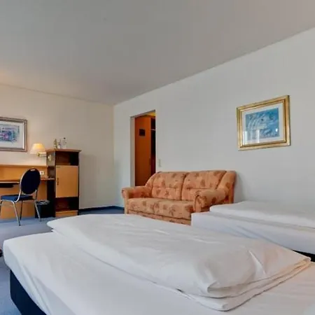 アム ズトア ホテル バックナング